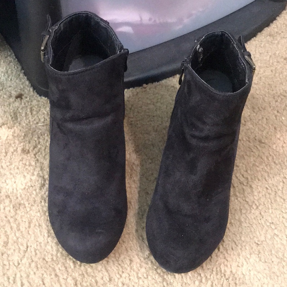 Black boots